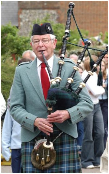 359x583 pixels (91K)